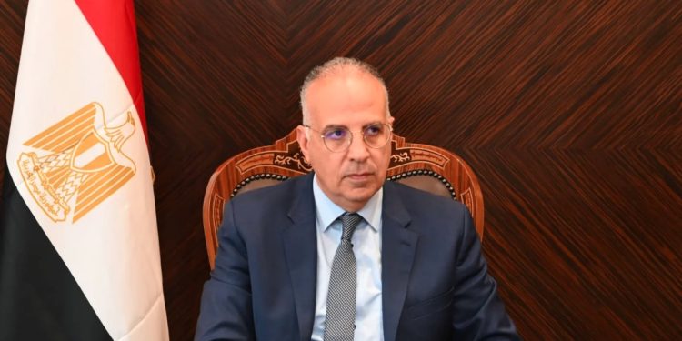 وزير الري: 27 تطبيقًا إلكترونيًأ لمتابعة التعدي على أراضي الدولة والمنظومة المائية
